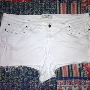 TORRID Size 22 white jean shorts